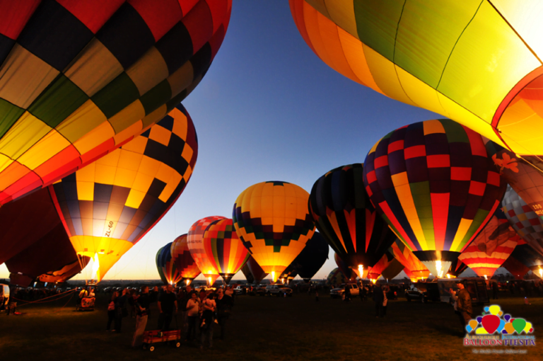 Hot Air Balloon for a Date Night High