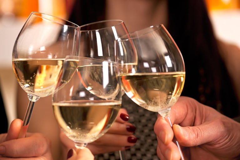 Cheers! Here’s the Buzz on Wine-Focused Date Night Classes